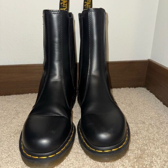 Dr. Martens Black Chelsea smooth 2976 HI NEW SZ 7 men/8 women’s (DISCONTINUED) - Picture 2 of 9